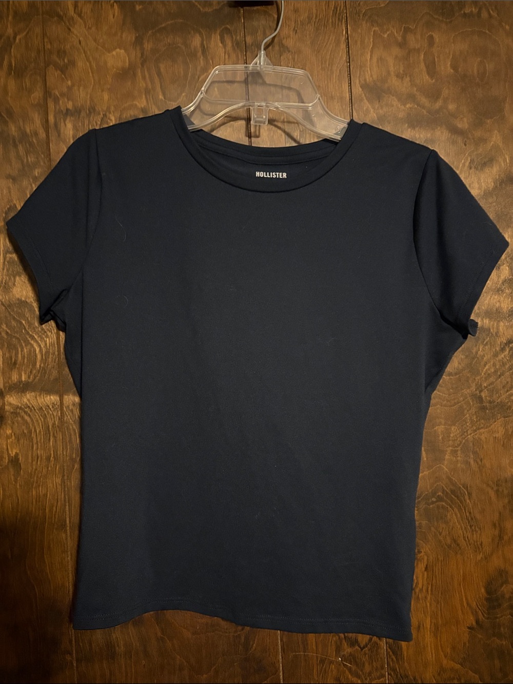 Hollister Short Sleeve Crewneck Tee in Dark Navy